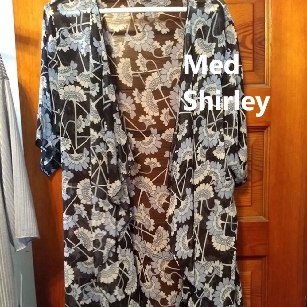 LuLaRoe Medium Shirley